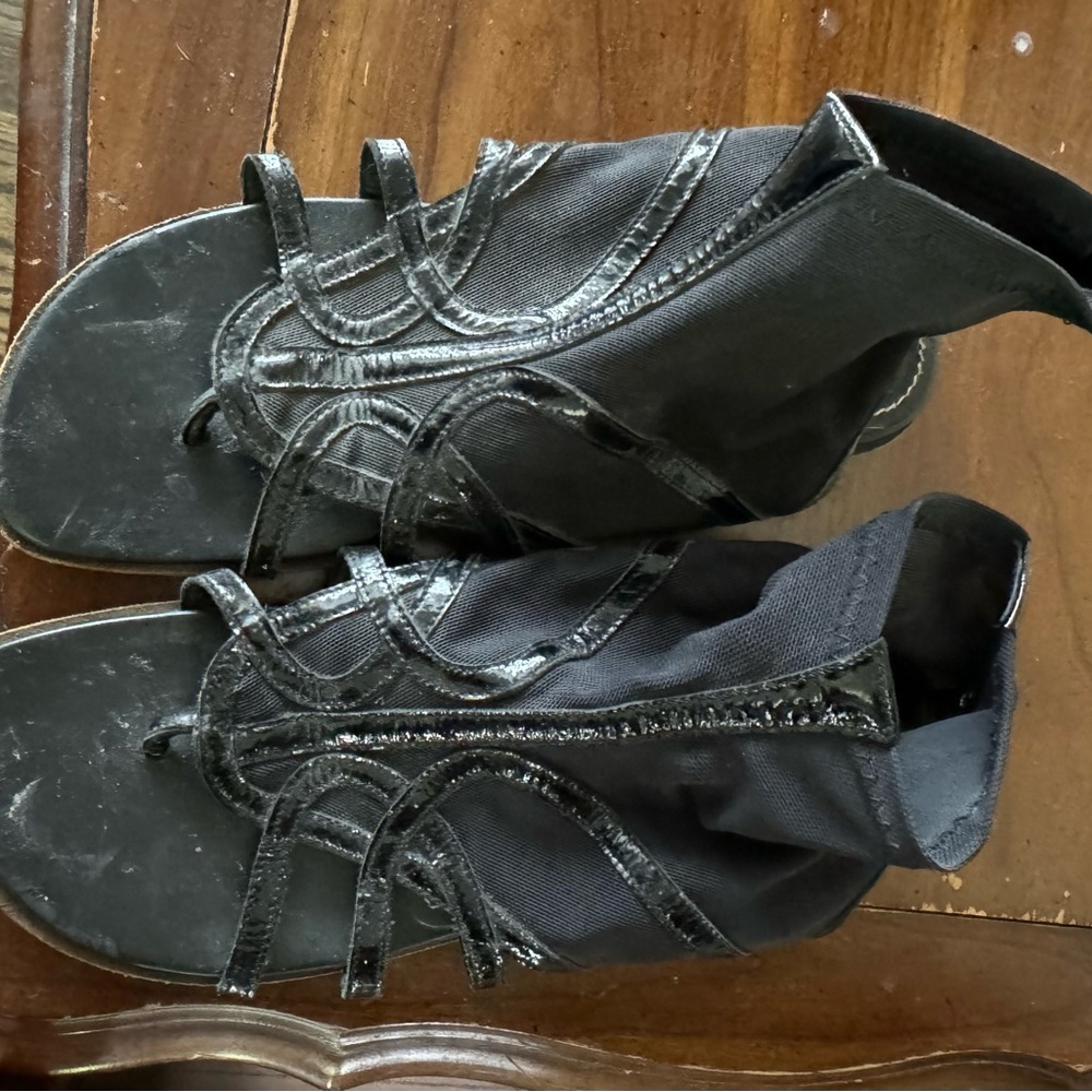 Donald Pliner sandals , mesh and leather combination around foot and ankle